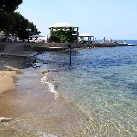 Apartment With A Parking Space - 22520 Umag