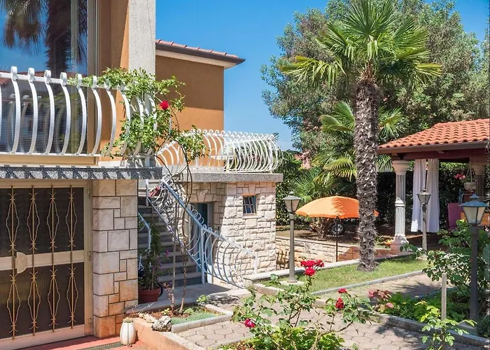 With Parking Space - 22520 * Umag